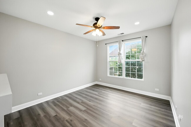 Building Photo - 751 Cherry Creek Dr