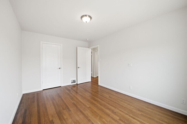 Building Photo - 1603 Ortega St