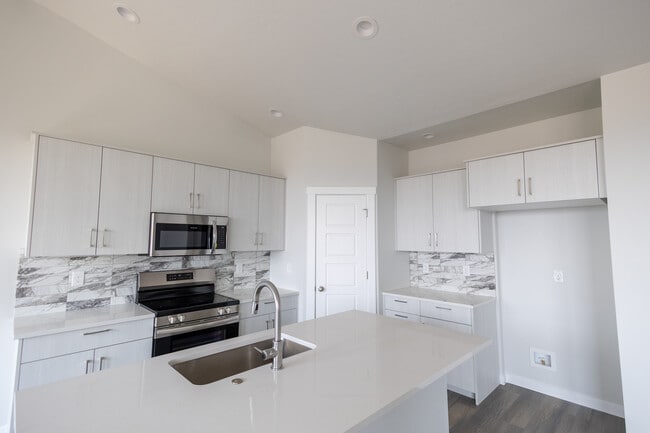 Building Photo - 10617 W Garganey Dr