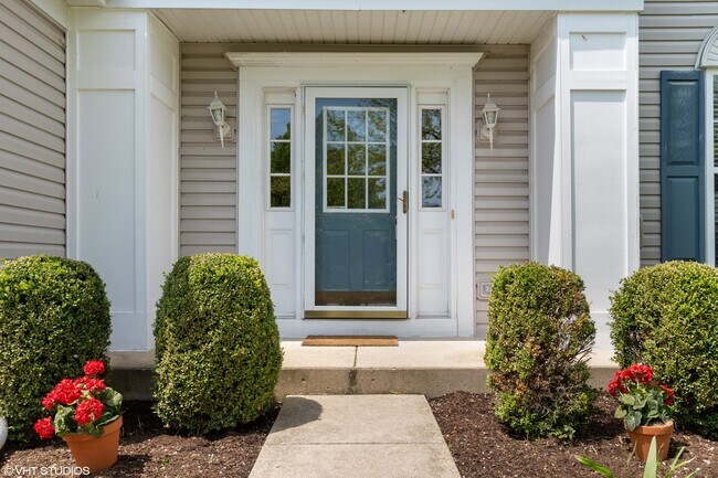 Building Photo - 1085 Red Clover Dr