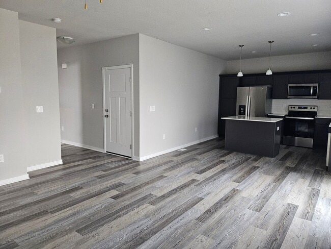 Building Photo - 3 Bed / 2.5 Bath Home in Norwalk. Move-In Special: Get 1 month FREE with an 18-Month Lease!