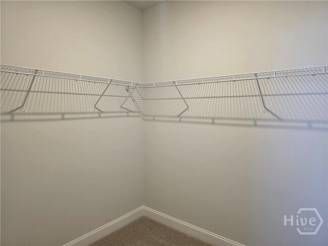 Building Photo - 330 Crosswinds Dr