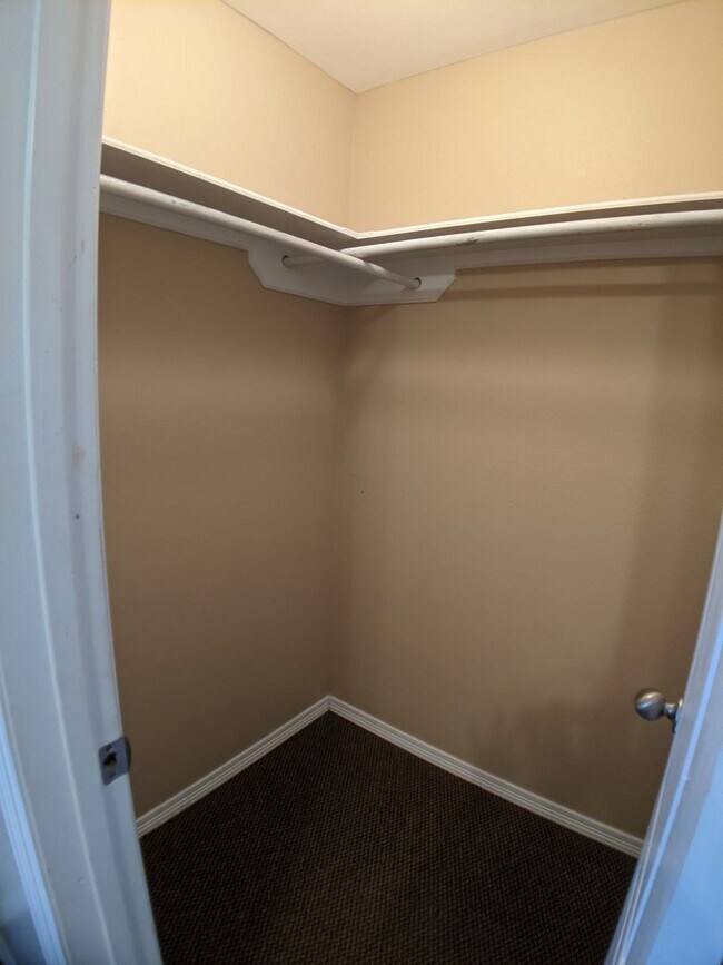 Building Photo - 721 Sonesta Ct