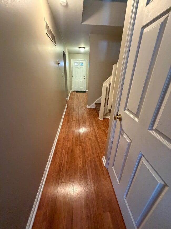 Building Photo - 7 Lenape Ln