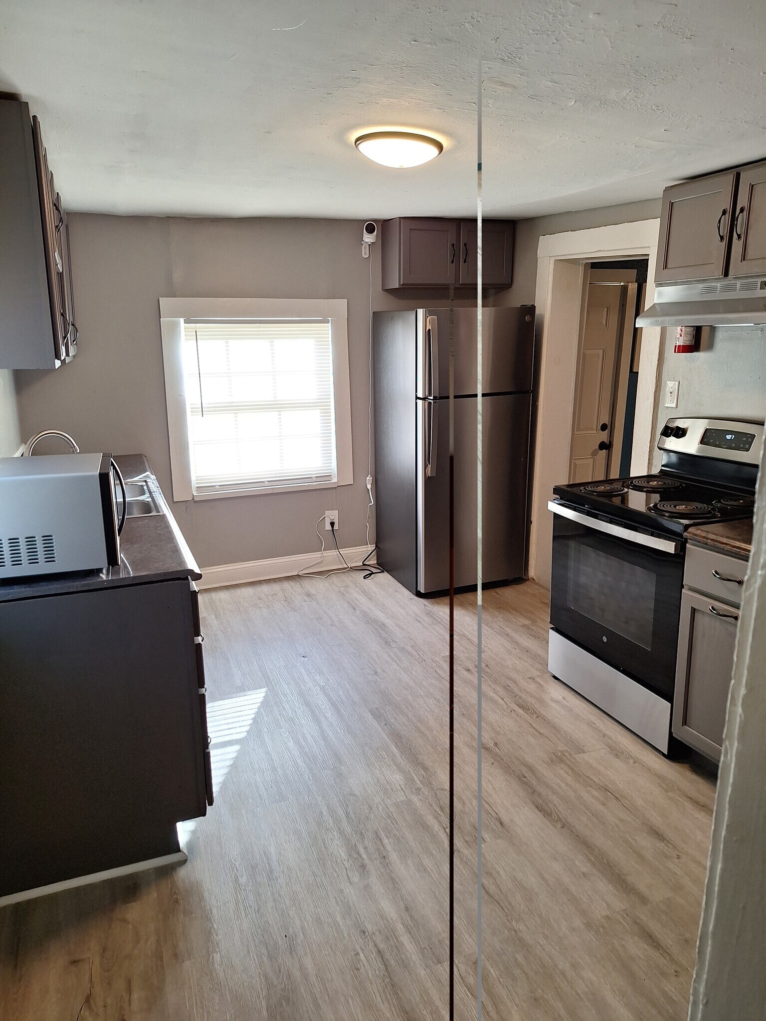 Building Photo - 416 Howell St