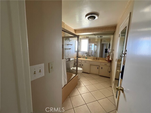 Building Photo - 3160 Crownview Dr