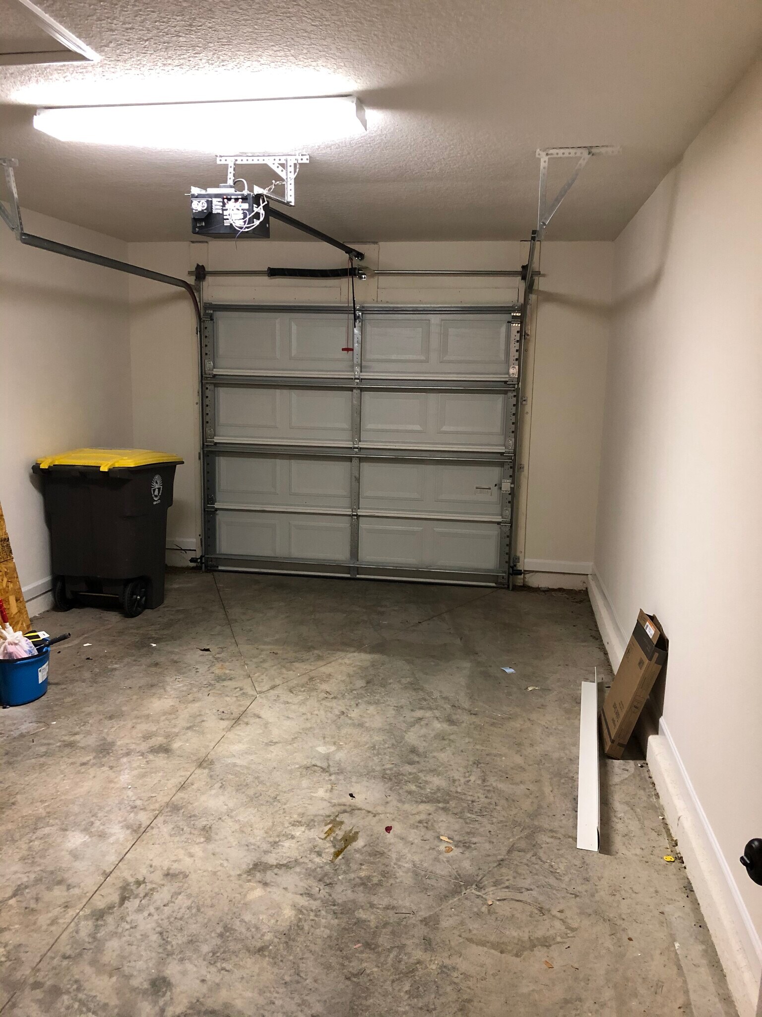 Building Photo - 6824 Lake Mist Ln