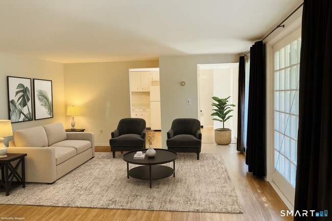 Building Photo - 2820 High Ridge Rd