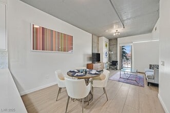 Building Photo - 353 E Bonneville Ave