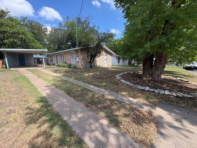 Building Photo - 6506 Linda Ln