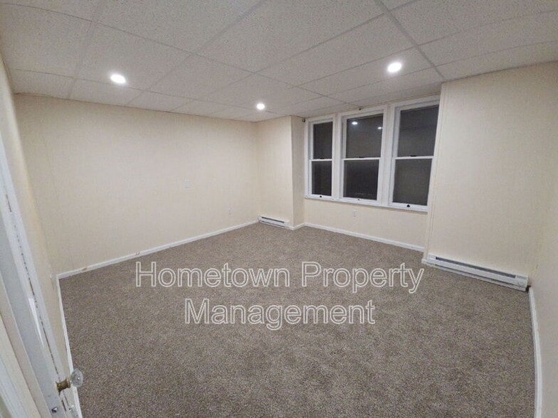 Building Photo - 3623 Derry St