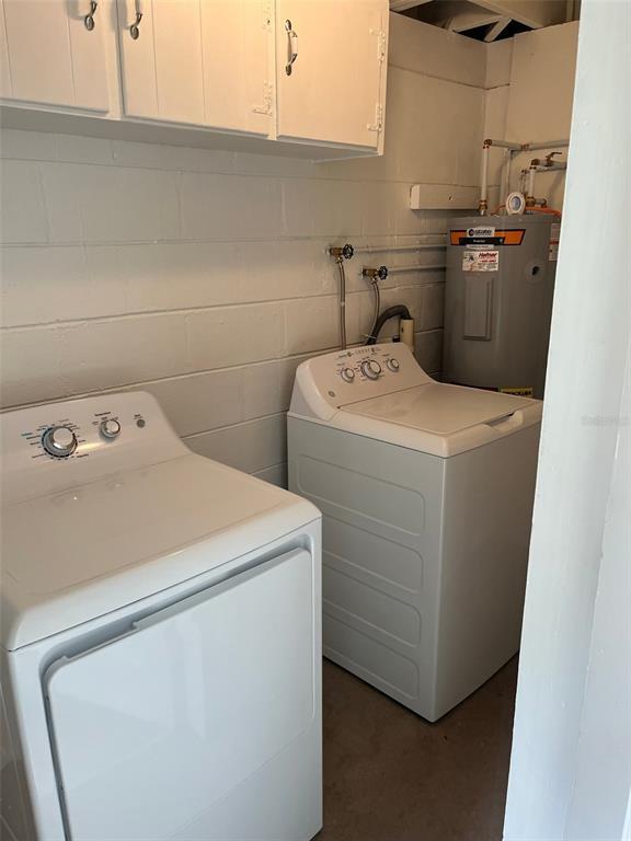 Building Photo - 122 NE 37th Terrace