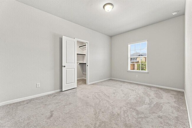 Building Photo - 658 Cherrystone Loop