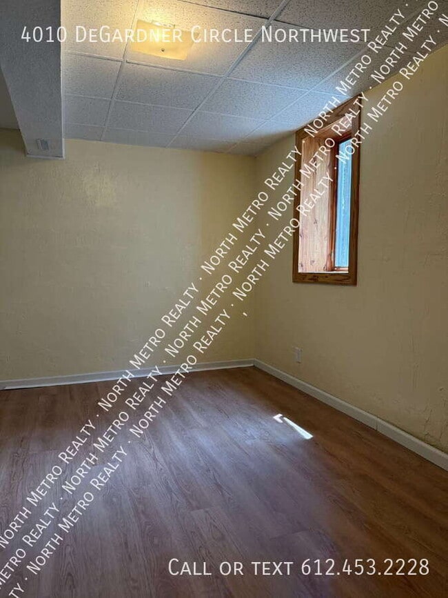 Building Photo - 4010 DeGardner Cir NW