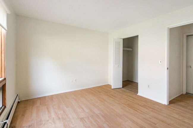 Building Photo - Updated One-Bedroom in Cherboneau North | ...