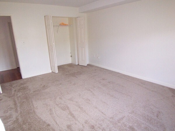 Building Photo - 1 Watermill Pl