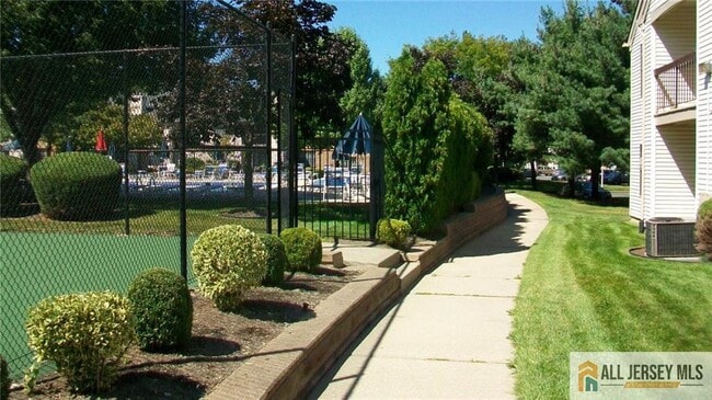 Building Photo - 511 Sunshine Ct