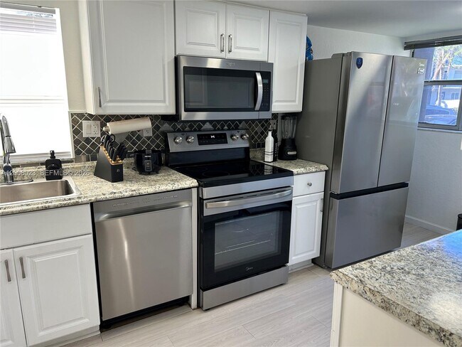 Building Photo - 8310 Sands Point Blvd