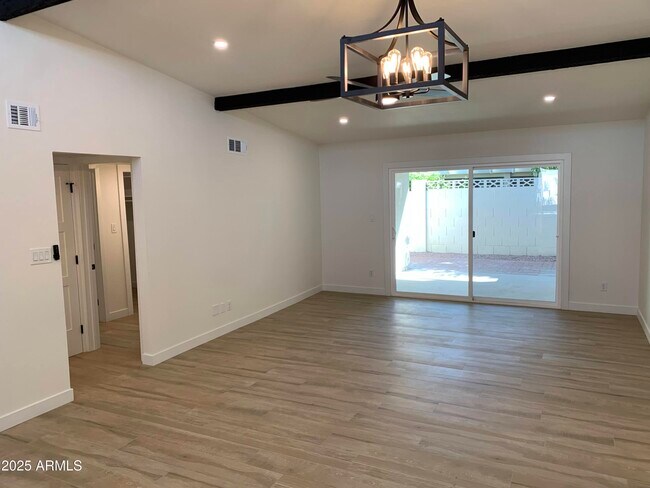 Building Photo - 7721 E Sandalwood Dr