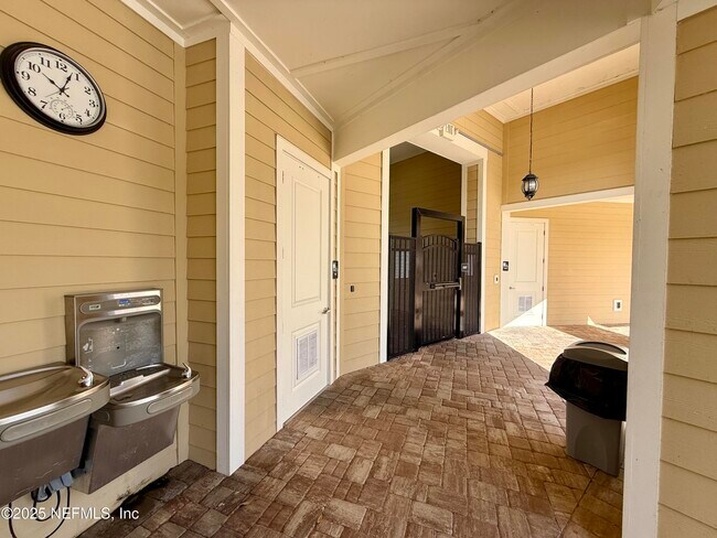 Building Photo - 2917 Buck Creek Pl