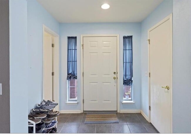 Building Photo - 15305 Mimebark Way