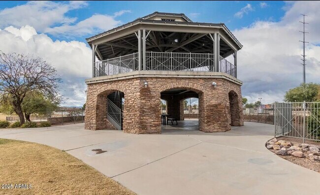 Building Photo - 4435 S Squires Ln
