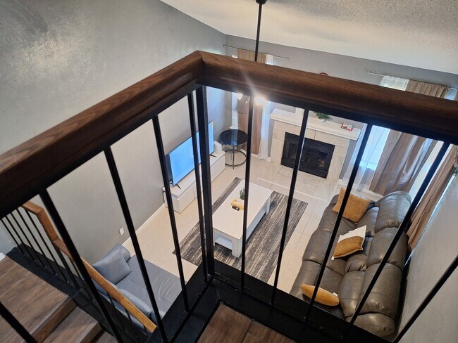 Building Photo - 2123 Chatham Square Ct