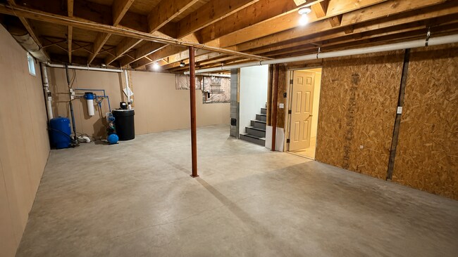 Building Photo - 58 Brookside Dr