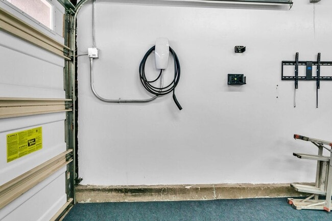 Building Photo - Beautiful single family home in Rancho Penasquitos! Available immediately!