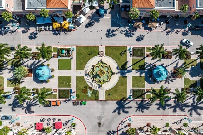 Building Photo - 200 SW 7th St