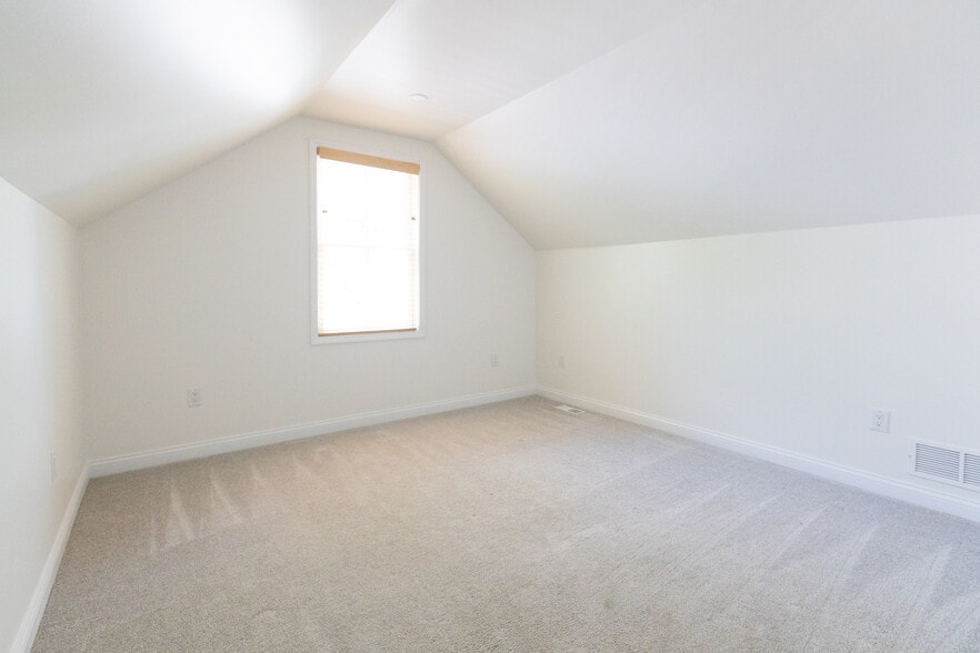bedroom one - 953 Dennison Ave