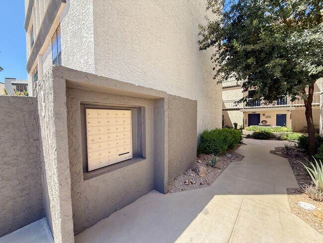 Building Photo - 5110 N 31st Way