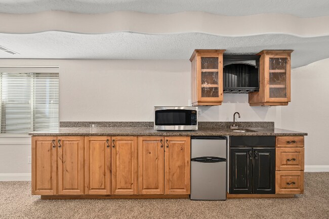 Building Photo - 8259 6555 W