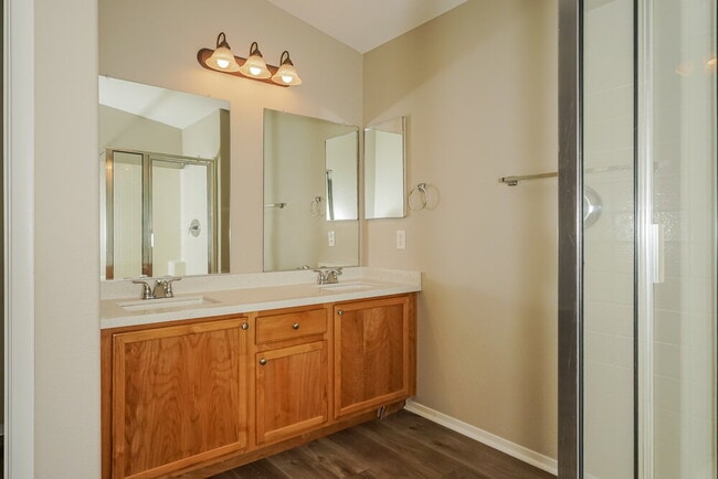 Building Photo - 4833 River Splash Ave