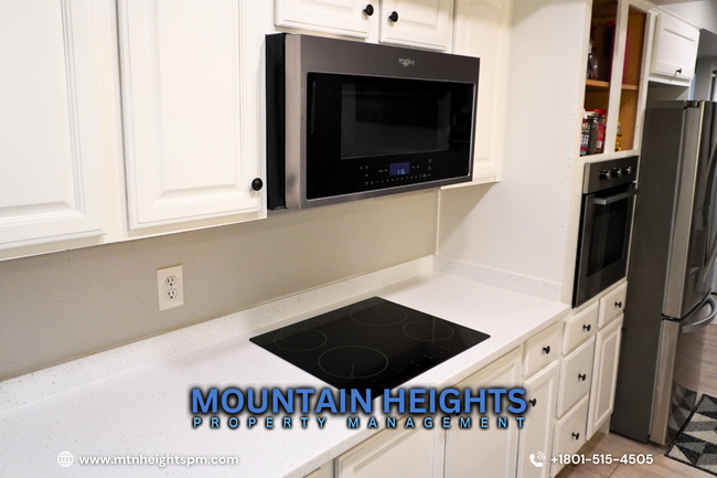 Building Photo - 6841 Countrywoods Cir