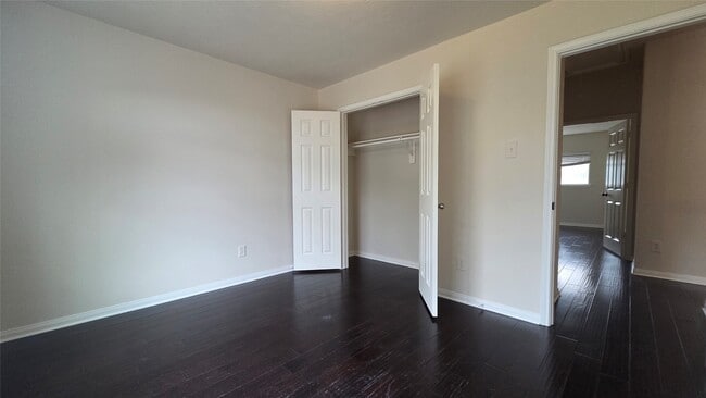 Building Photo - 7519 Chathan Glen Ln