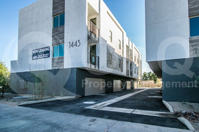 Building Photo - 1443 E Osborn Rd