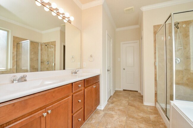 Building Photo - 3119 Balch Springs Ln