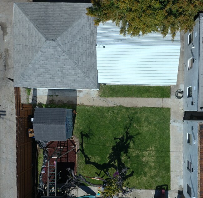 Building Photo - 1415 Stearns Dr
