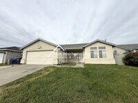 Building Photo - Wonderful 3bd/2ba Sacramento Home