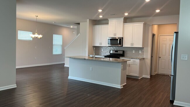 Building Photo - 128 Boone Lake Way