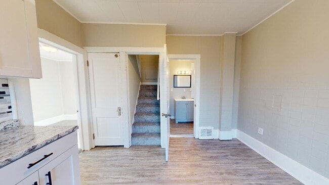 Building Photo - Clark / Fulton Area - Single Family Home - 2 Bedroom Apartment