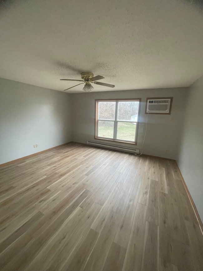 Unit #124 - 124-136 Earl St