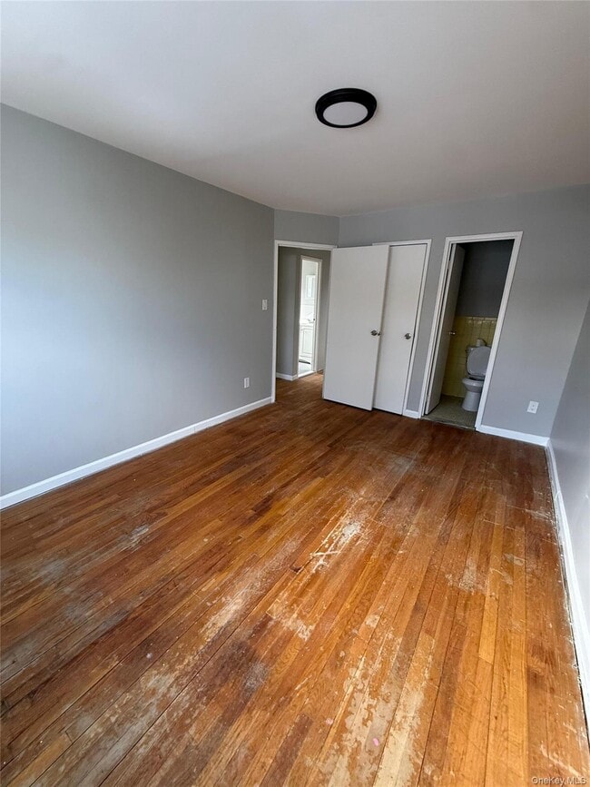 Building Photo - 5606 Riverdale Ave