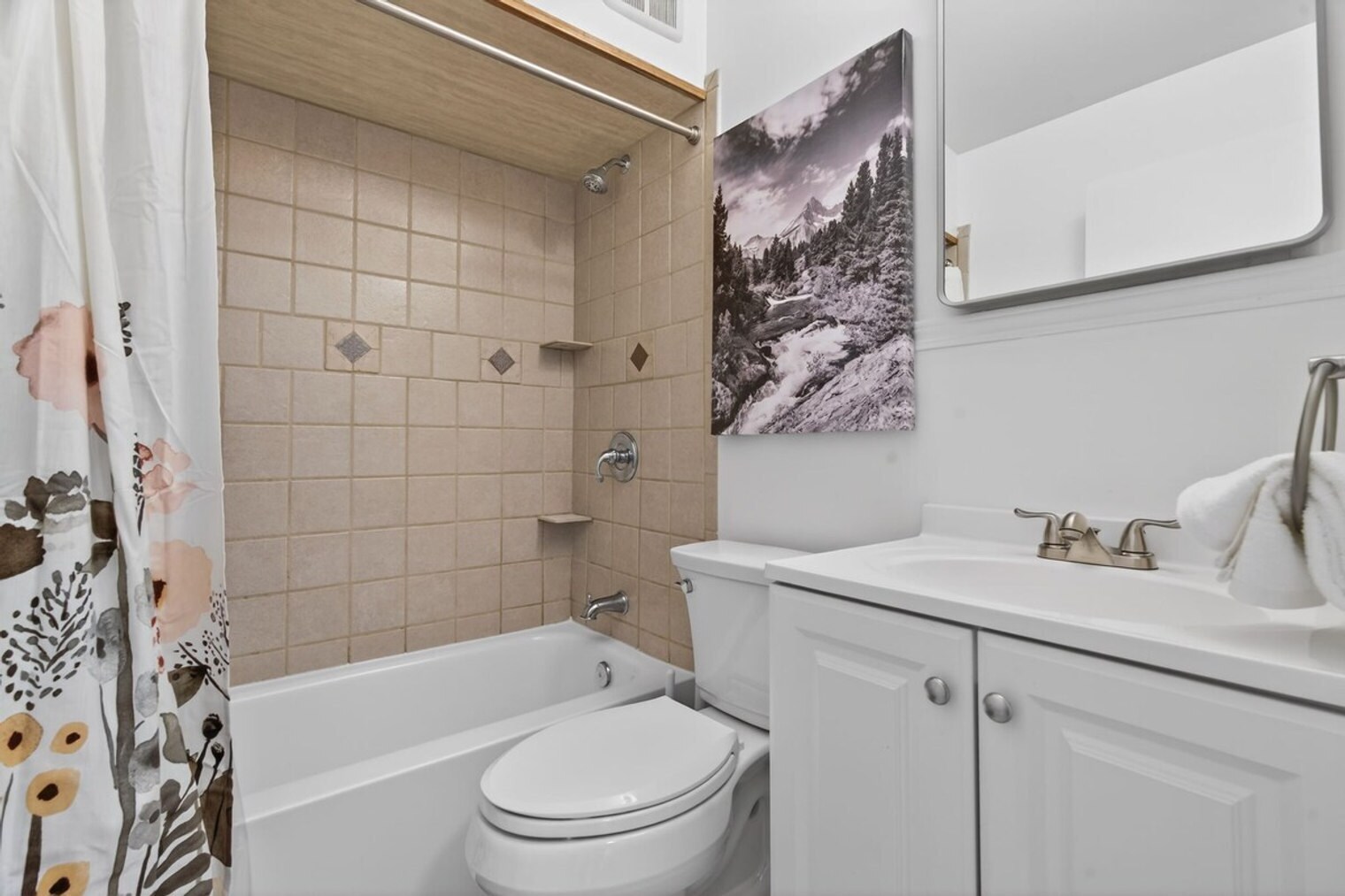 Building Photo - 444 Rosedale Terrace