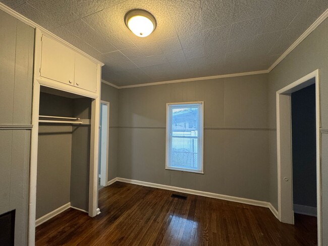 Building Photo - 1354 N Olney St