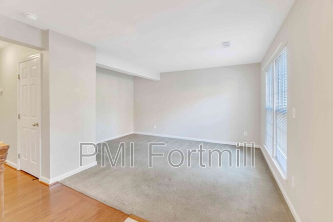 Building Photo - 15744 Kensington Palace Ln