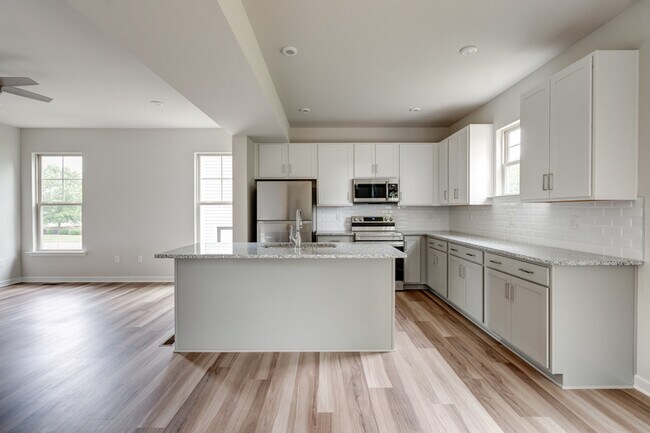 Building Photo - 304 Northfield Hts Ln