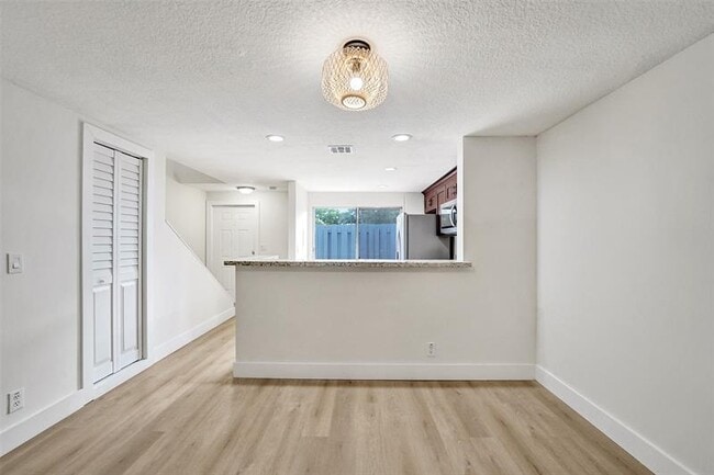 Building Photo - 35 SW 3rd St