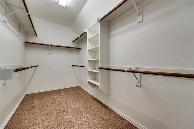 Building Photo - 2025 Zander Dr